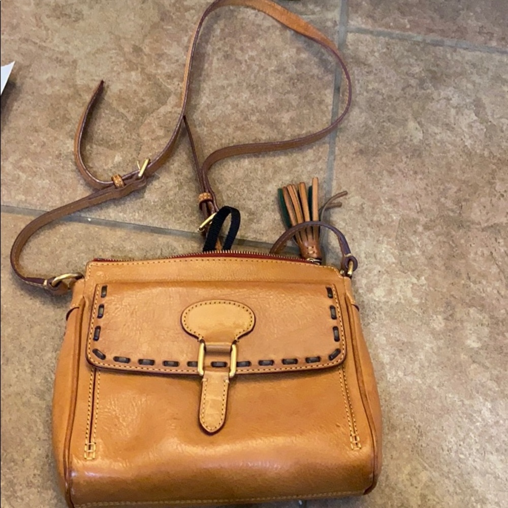 Dooney and bourke purse